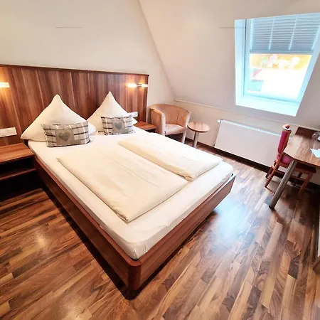 Locanda Landgasthof Rebstock Ottenhofen im Schwarzwald