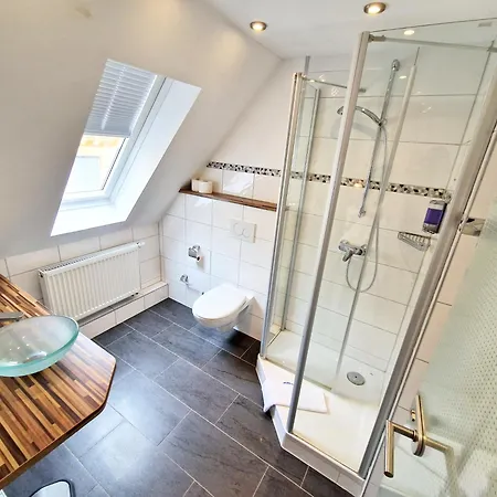 بيت ريفي Landgasthof Rebstock