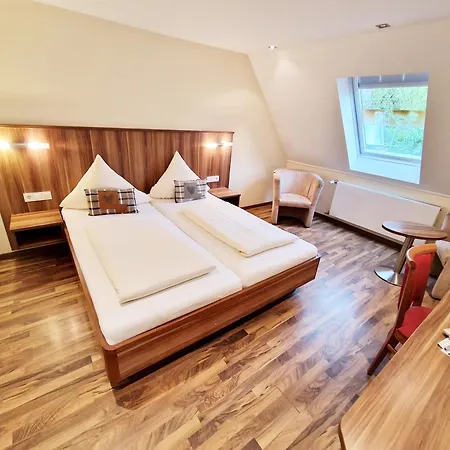 אורחן Landgasthof Rebstock 3*