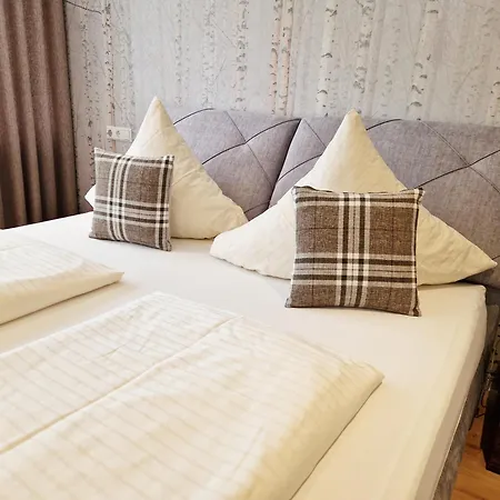 بيت ريفي Landgasthof Rebstock 3*