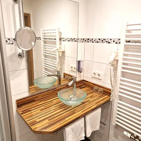 Inn Landgasthof Rebstock 3*